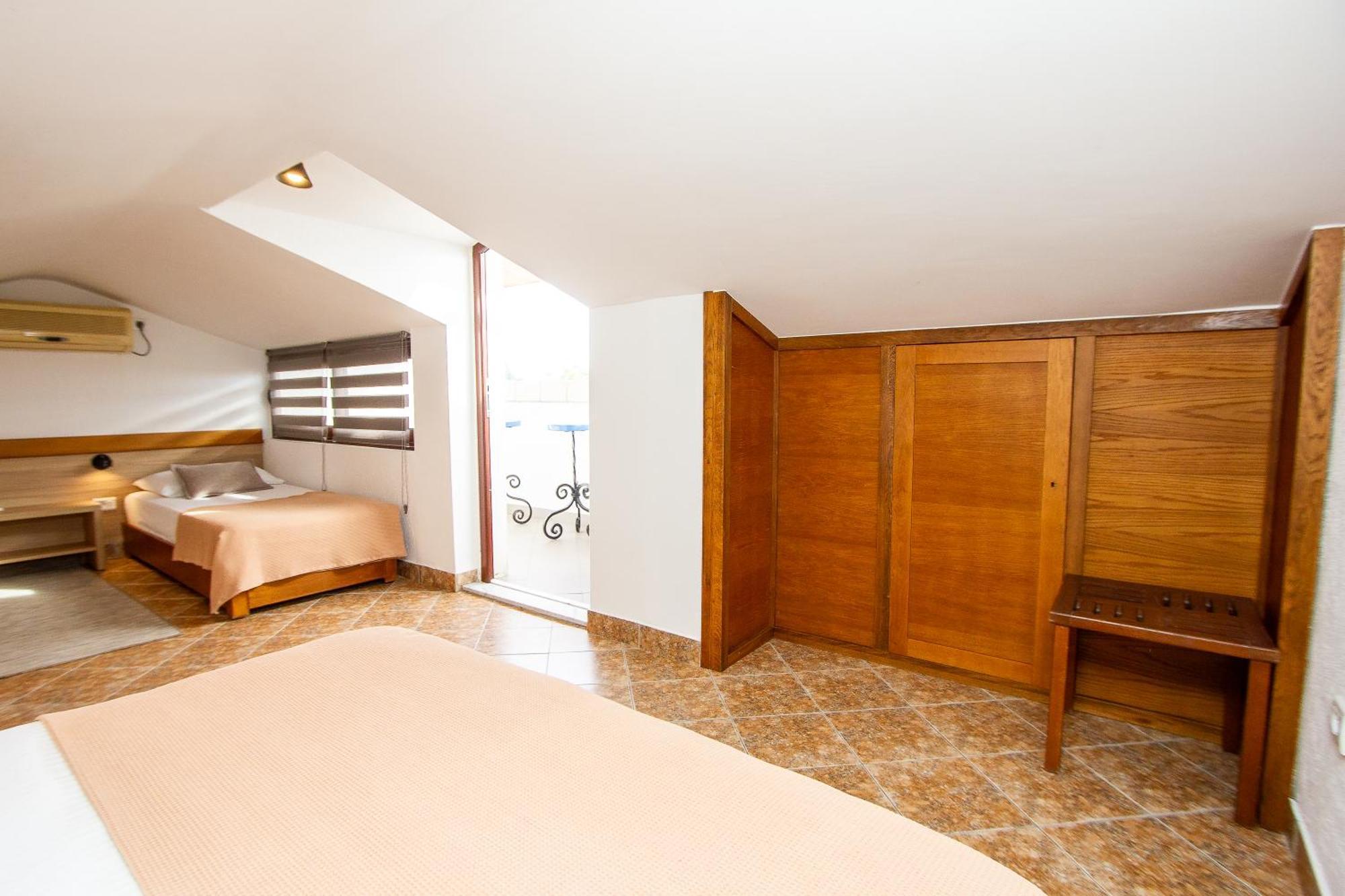 Guest House Jedro Petrovac Exterior photo